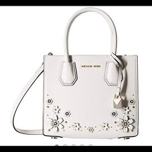 Michael Kors Mercer Studio Medium Messenger
